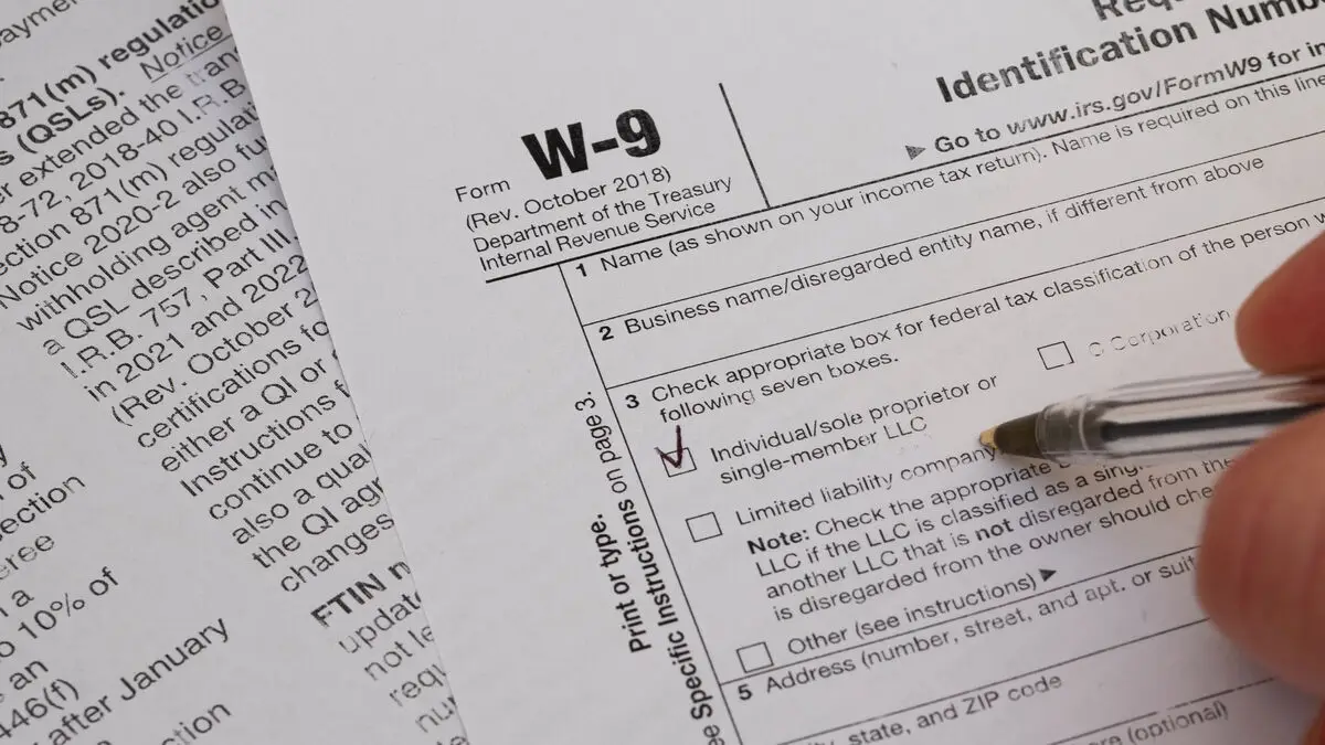 What Small Business Owners Need To Know About Form W9 (1)